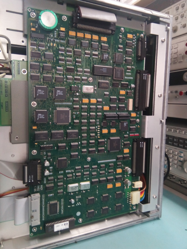 The main board of the 4352B