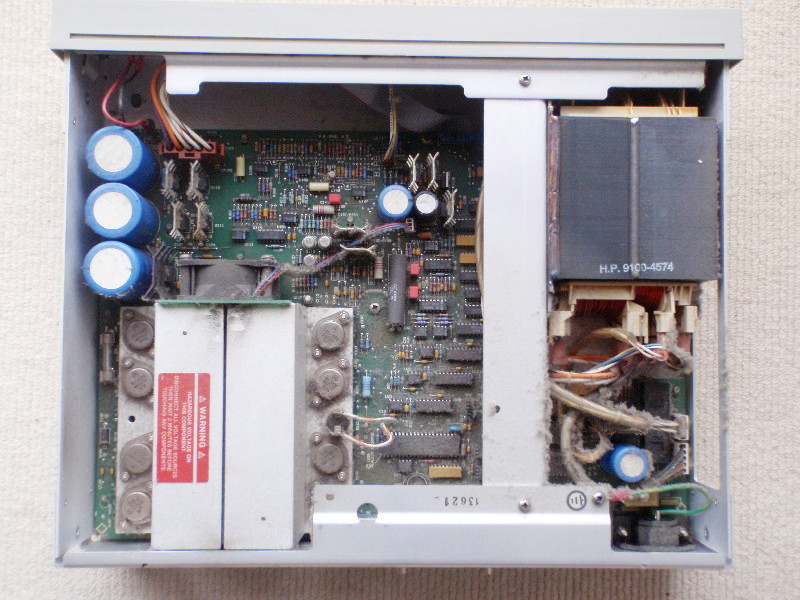 Opened HP6632A: dust all around