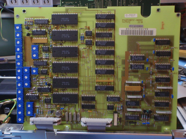 The HP-8112A's middle board