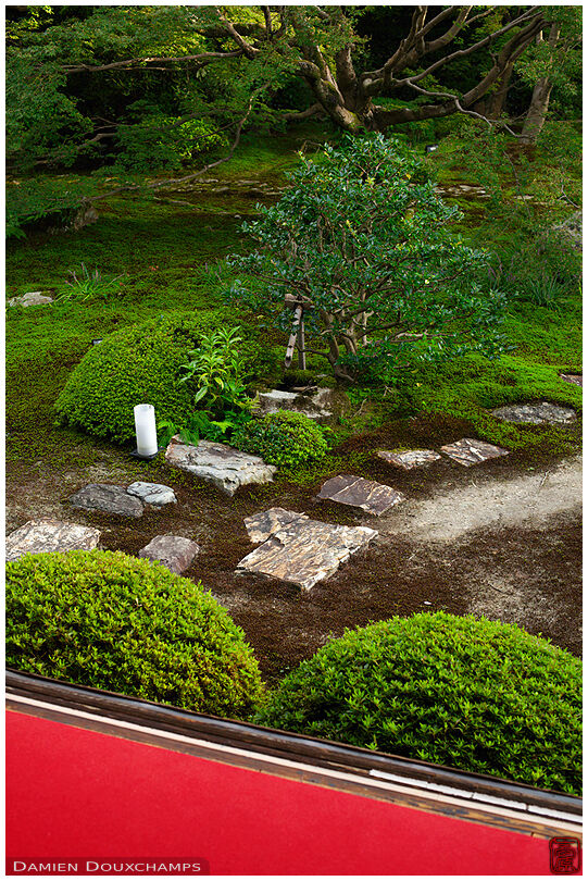 Unryu-in temple zen garden