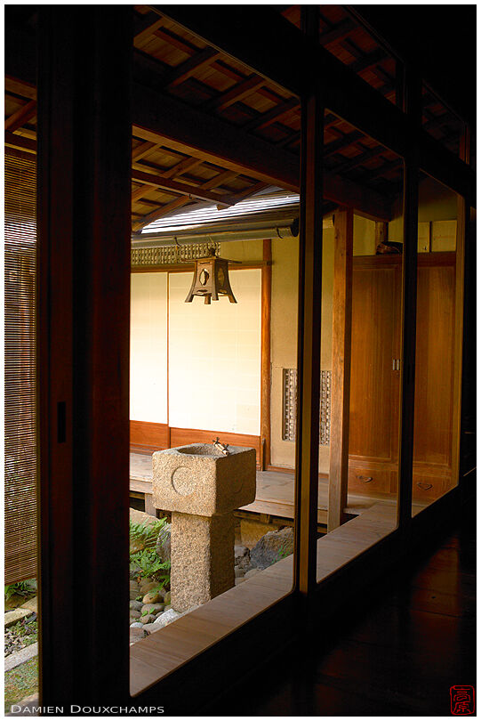 Steel lantern and stone water basin, Daiho-in temple