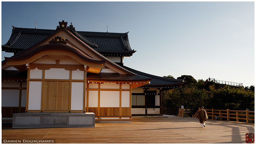 Monk on the wide terrace of the Shogunzuka overlook, Kyoto, Japan
