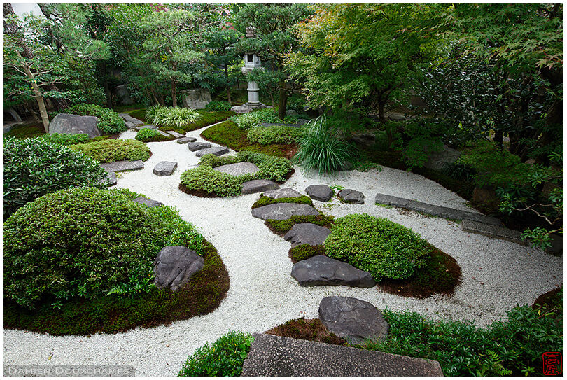 Stepping stones in the dry landscape garden of the Arisugawanomiya Residence, Kyoto, Japan