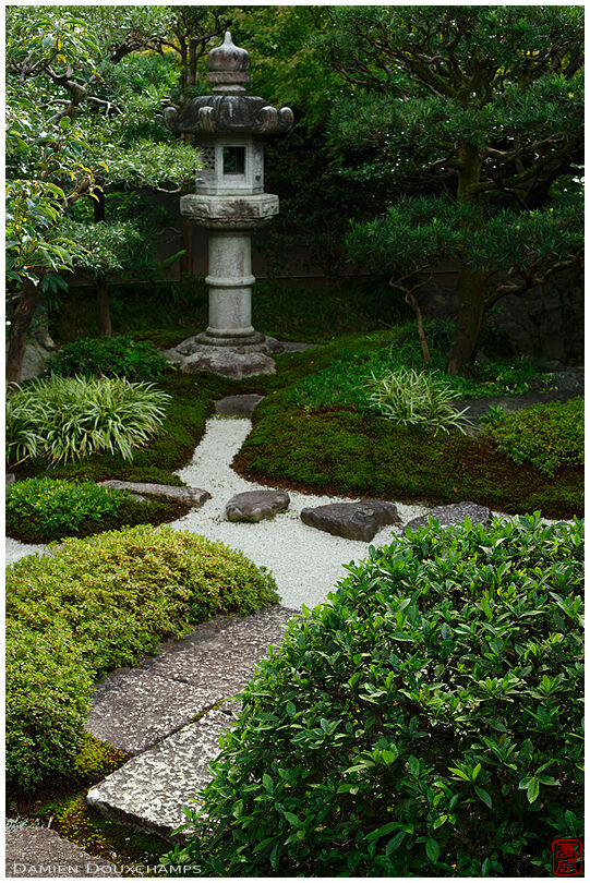 Detail of a traditional Japanese garden in the Arisugawanomiya residence, Kyoto, Japan