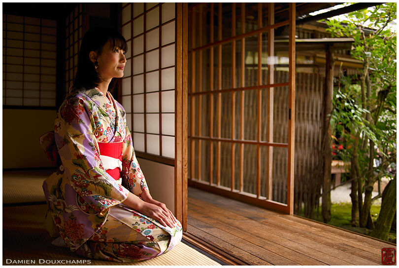 Woman in kimono in Murin-an, Kyoto, Japan