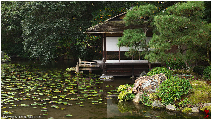 Tea house on Shosei-en garden pond, Kyoto, Japan