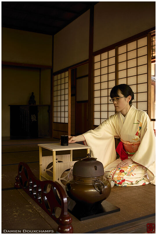 Preparing for tea ceremony, Shodensanso, Kyoto, Japan