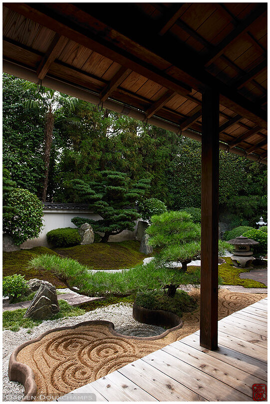 Rock garden created by famous designer Shigemori Mirei, Reiun-in temple, Kyoto, Japan