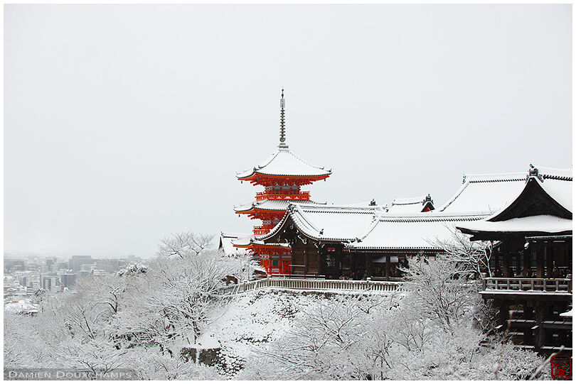 Snow-covered Kiyomizu-dera temple, Kyoto, Japan