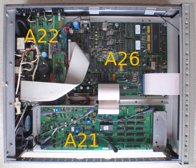 Top view of the innards of the HP-3325B
