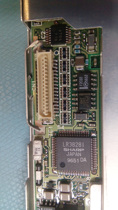 A zoom on the LCD module's 31-pin connector