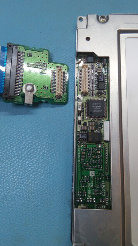 The LCD module intermediate connection board