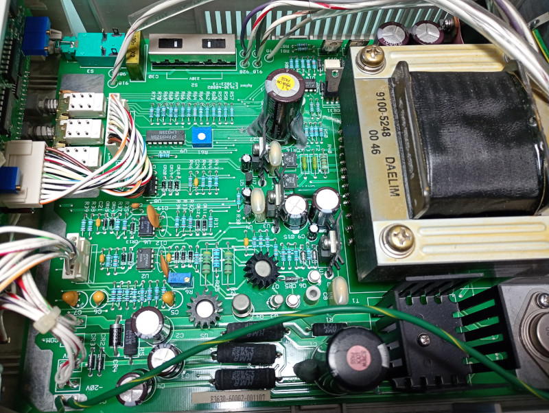 Inside the HP-E3630A