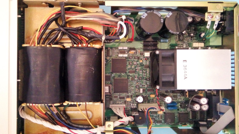 Inside the Hewlett-Packard HP-E3644A