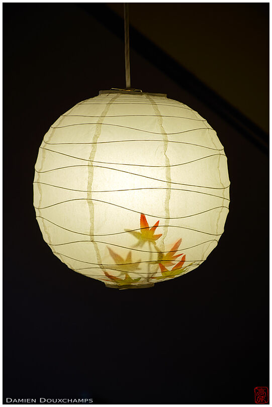 Lamp with maple leaves