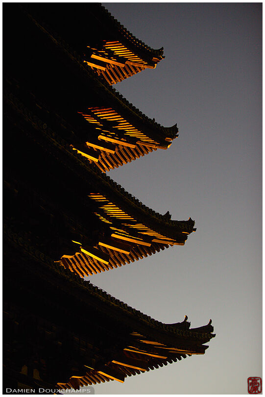 Kofukuji's pagoda at night 1/2