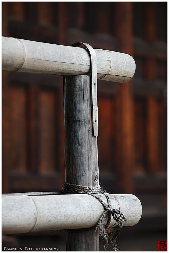Bamboo guard rail (Kaizan-do 開山堂)