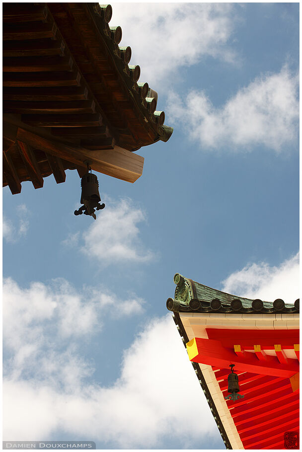 Pagoda Roofs Old And New Danjogaran 壇上伽藍