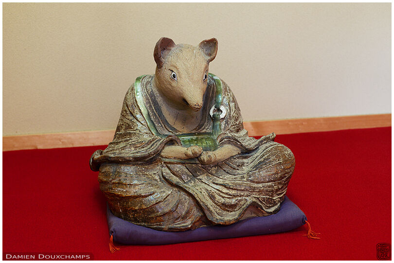 Meditating rat scuplture in Entoku-in (圓徳院)