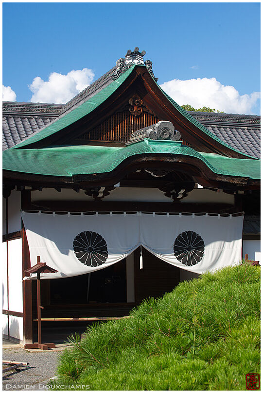 Entrance of Daikaku-ji (大覚寺)