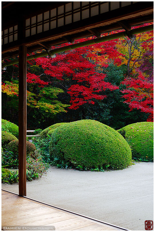 Zen garden from meditation hall (Shisendo 詩仙堂)