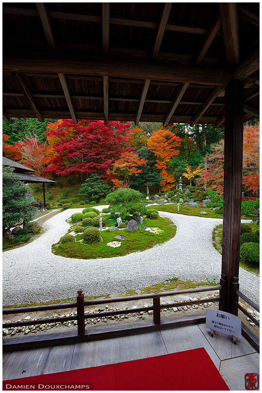 Terrace on zen garden (Manshuin Monzeki 曼殊院門跡)
