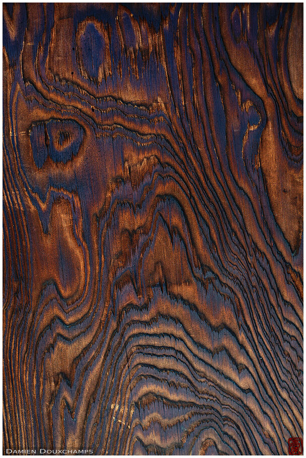 Old wood texture (Rokuou-in 鹿王院)