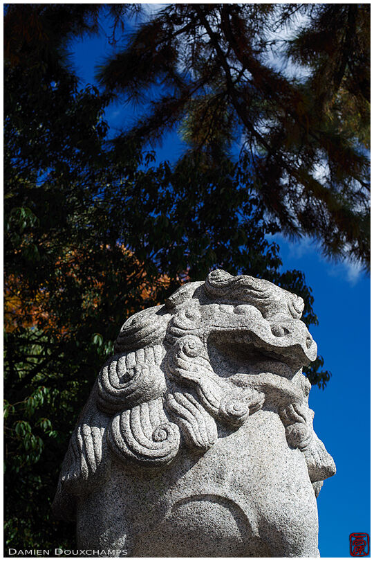 Sculpture gurading the entrance of Imamiya-jinja (今宮神社)