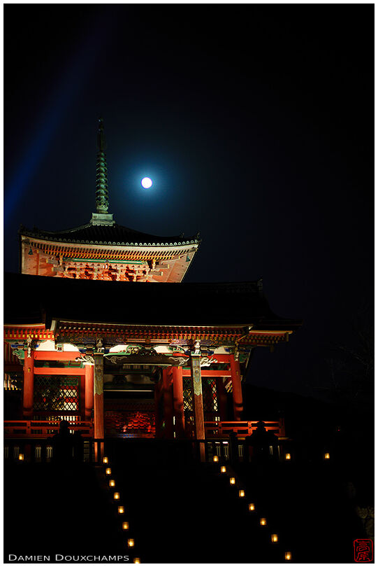 Moon over red pagoda at night, Kiyomizudera
