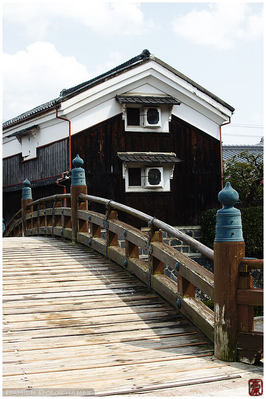 Traditional bridge and granary