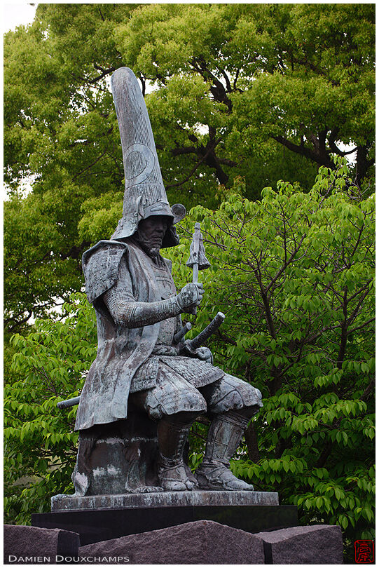 Statue of lord Kato Kiyomasa near Kumamoto castle