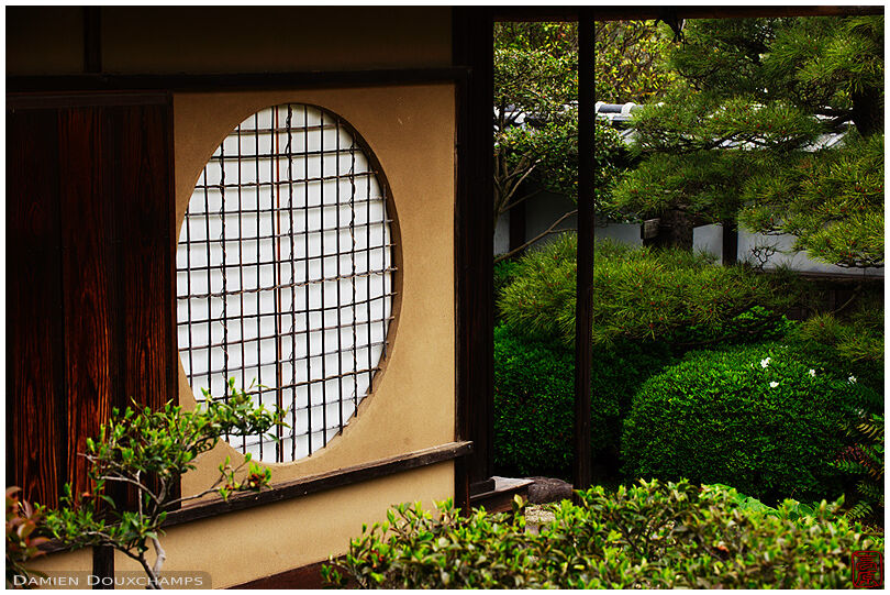 Round window from a tea room, Lord Hozokawa's house