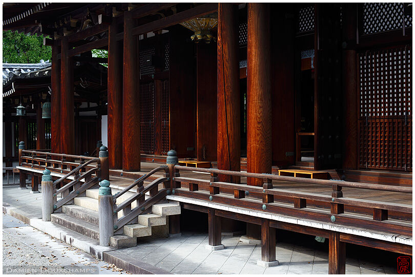 Hinotanjo-in temple main hall entrance