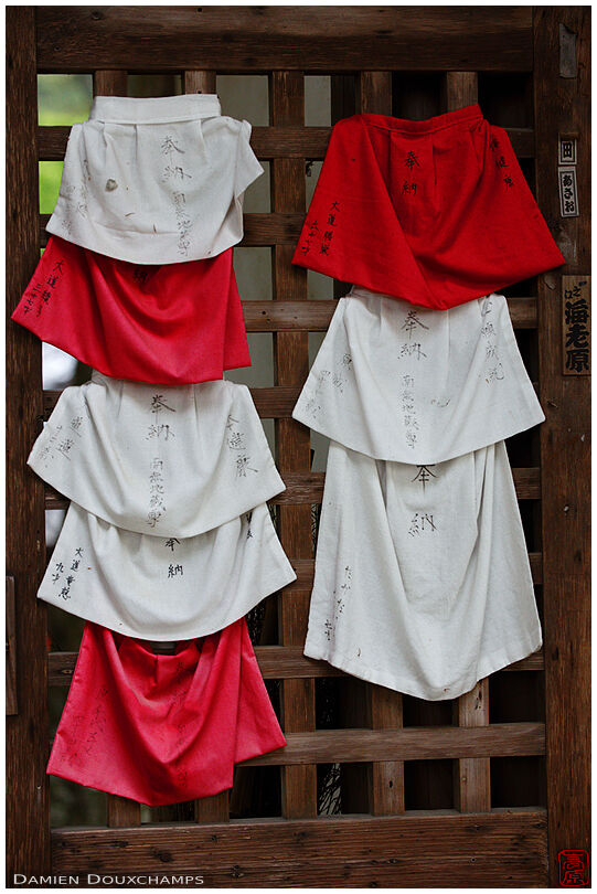 Discarded statue clothes, Hiyoshi shrine