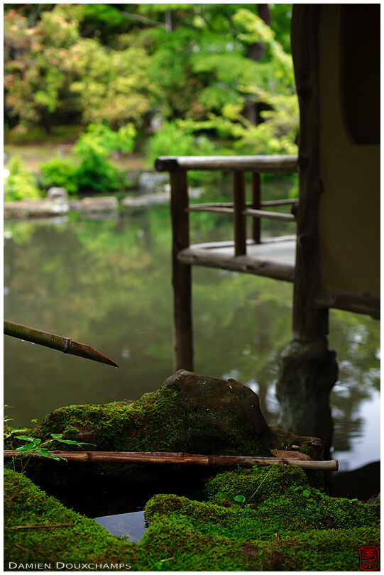 Water basin and tea room balcony, Hakusa-sonso villa