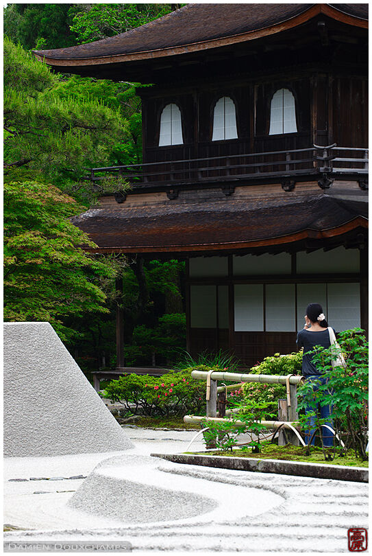 Snapshotting the Silver Pavilion in Ginkaku-ji temple