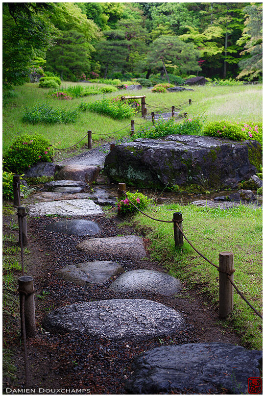 Step stone path in zen gardens, Murin-an