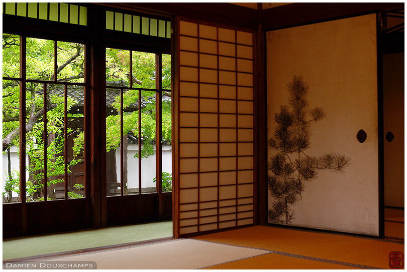 Room with view on zen garden, Shinyo-do temple