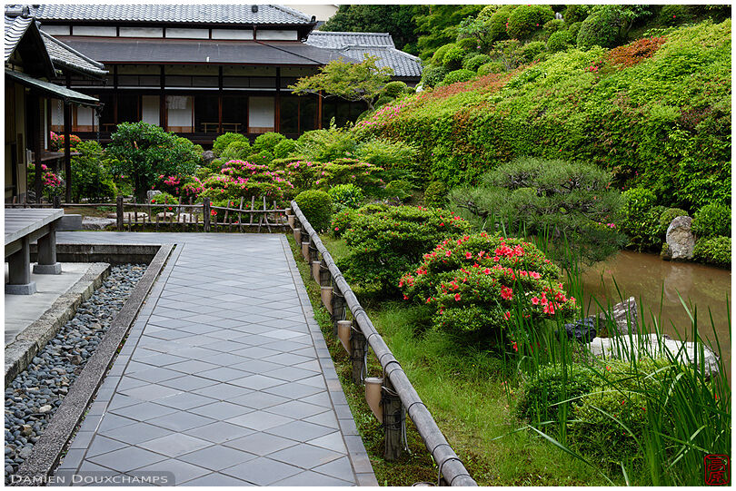 Chishaku-in temple gardens
