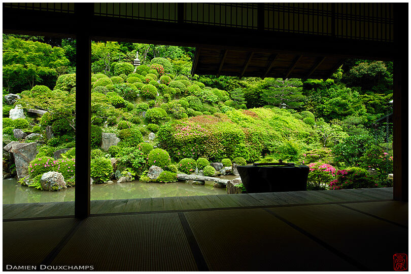 Chishaku-in temple meditation hall and gardens