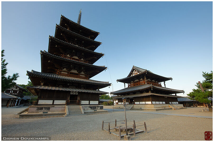 Pagoda and main Kondo hall