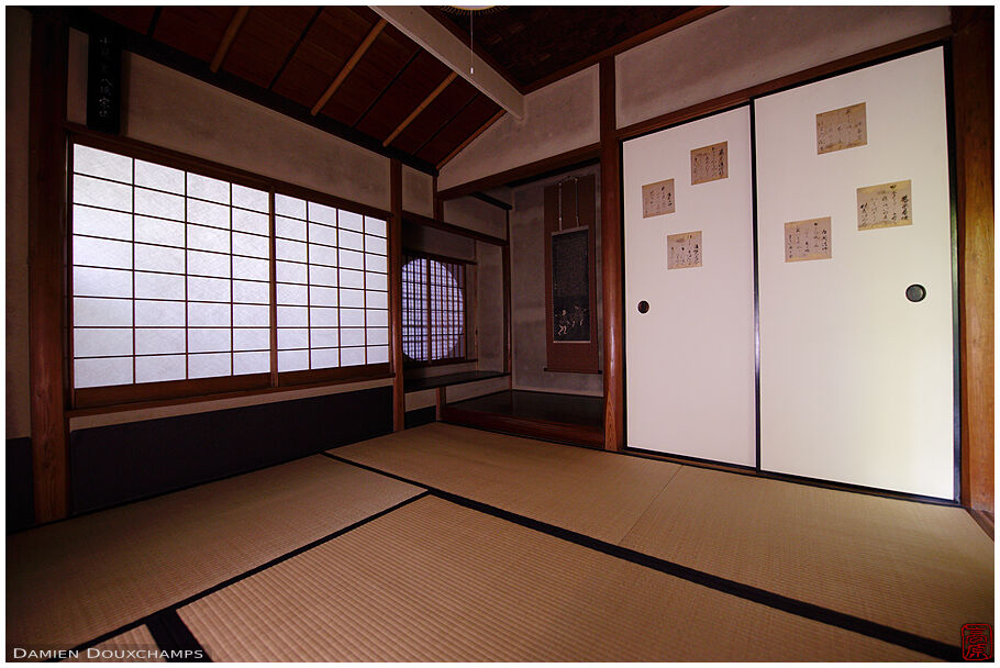 Traditional Japanese room with round window, Raigo-in temple