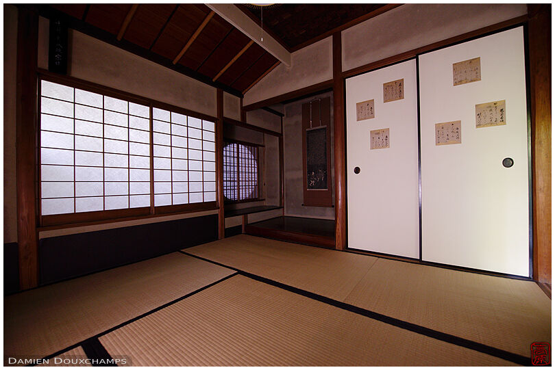 Traditional Japanese room with round window, Raigo-in temple