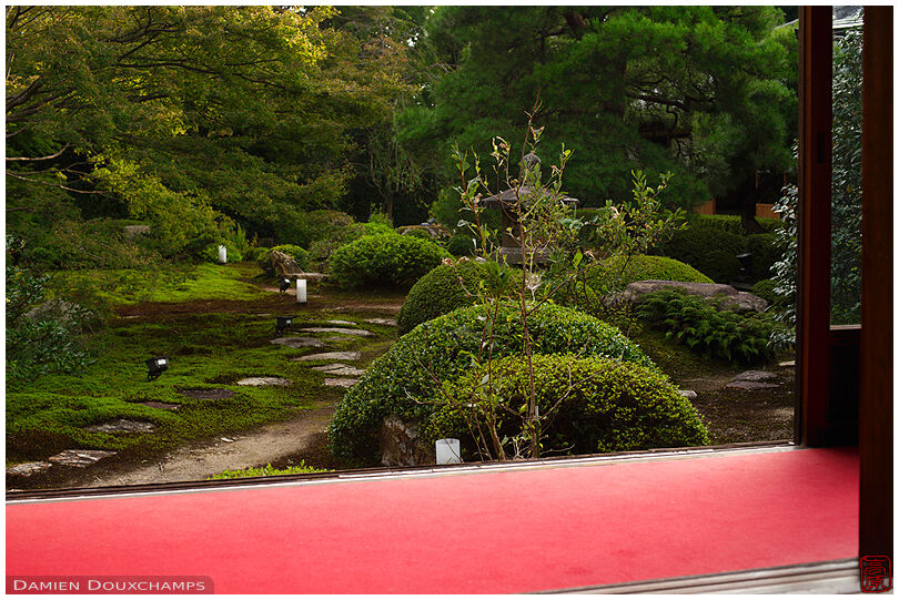 Zen garden in summer, Unryu-in temple