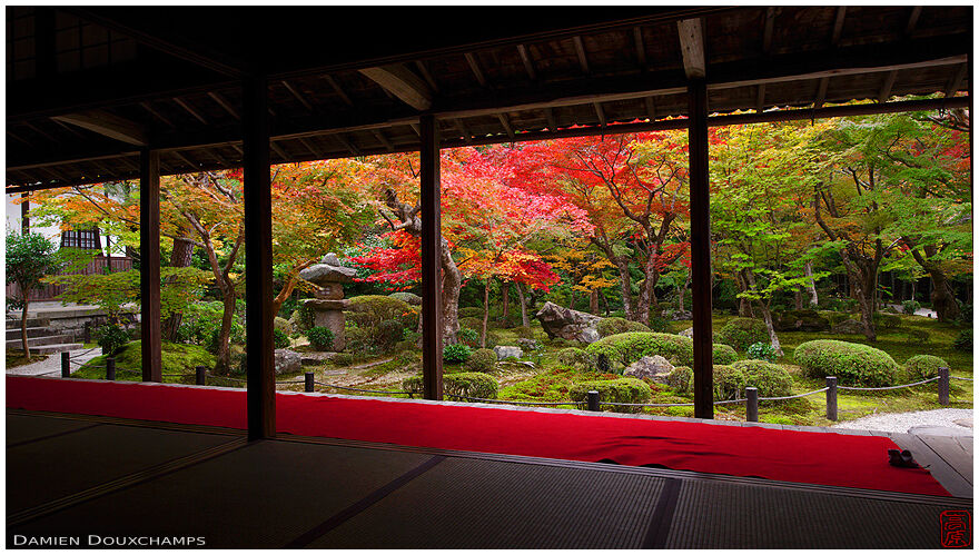 Zen garden in autumn from meditation hall, Enko-ji temple (2/4)
