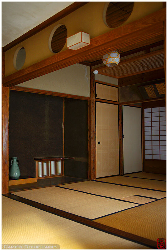 Inside Enri-an temple hall