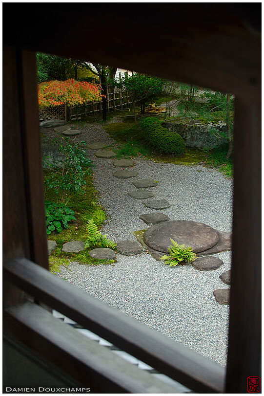 Step stones in zen garden, Daiun-in temple