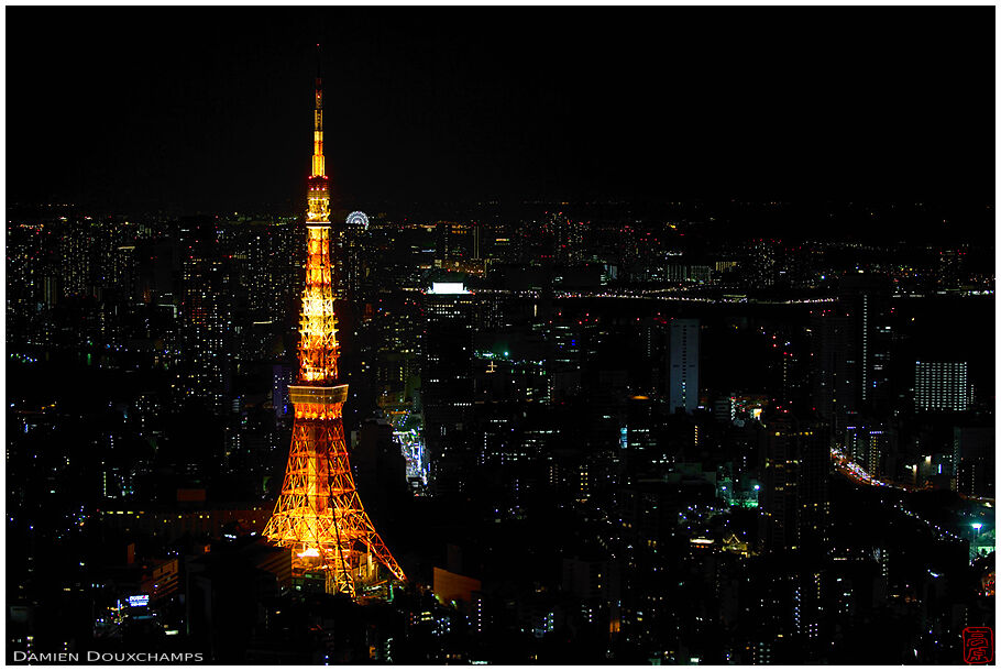 Tokyo tower at night