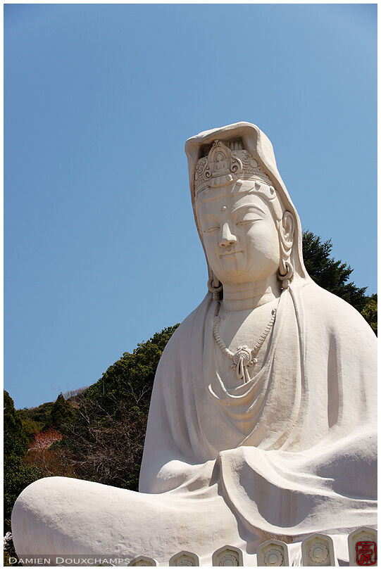 Large Kannon statue, Kyoto, Japan