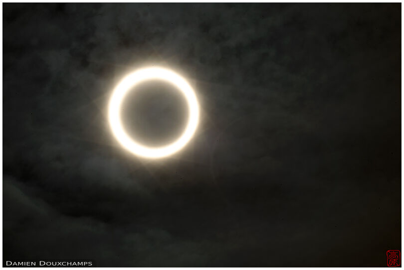 Solar eclipse (金環日食)